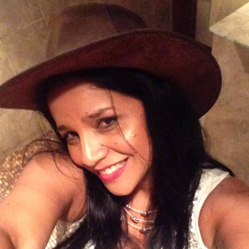 Meet your Posher, Carolina