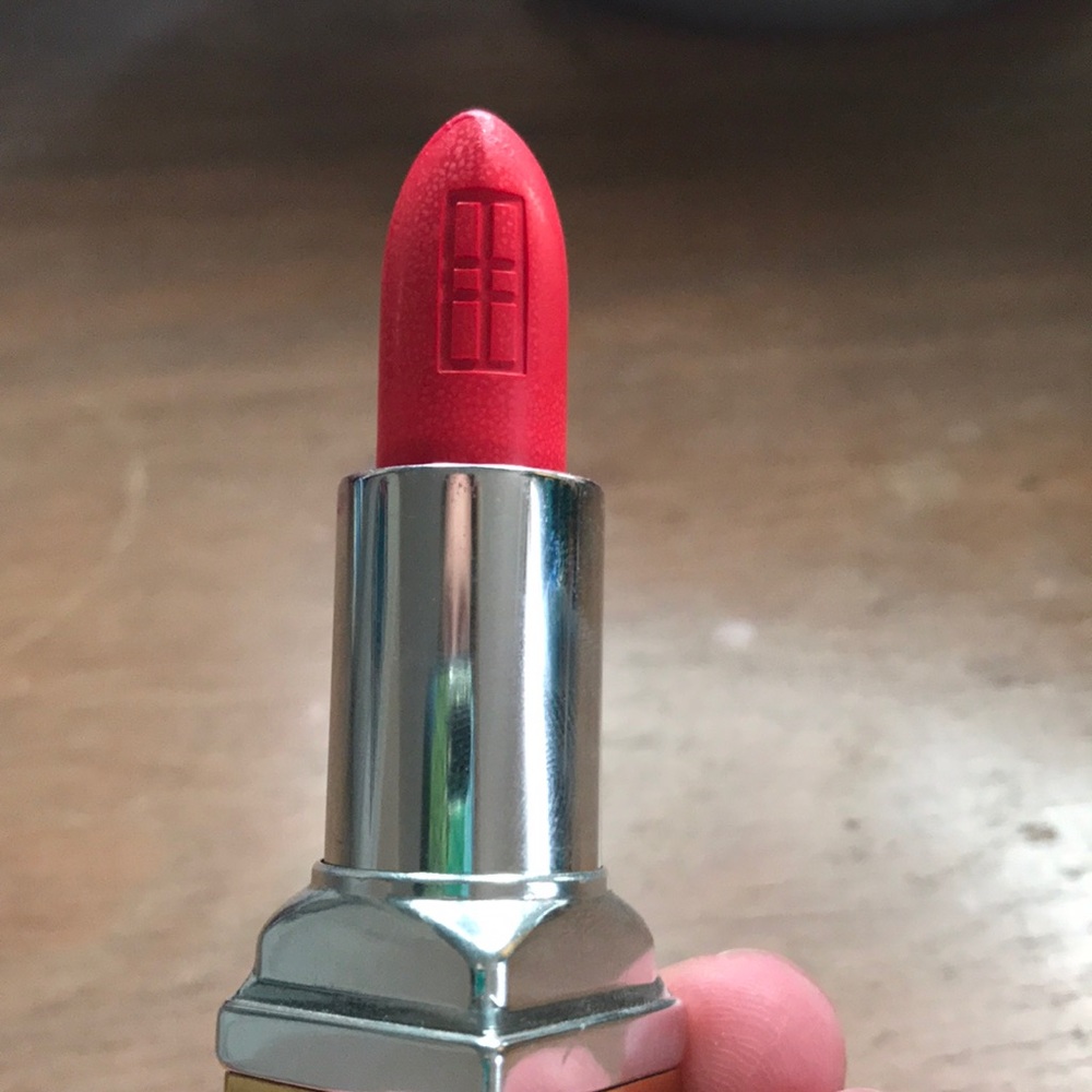Lipstick 💄 Unique, bright, and beautiful!!😍