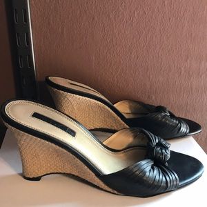 Unisa Wedge Sandal w Leather Knot Detail