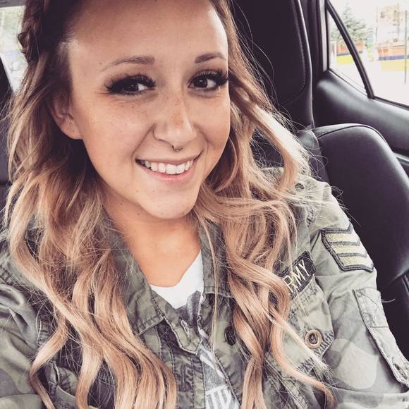 Meet the Posher Other - Meet your Posher, Kaitlyn