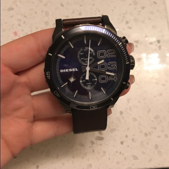 BRAND NEW Diesel Watch - Picture 3 of 4
