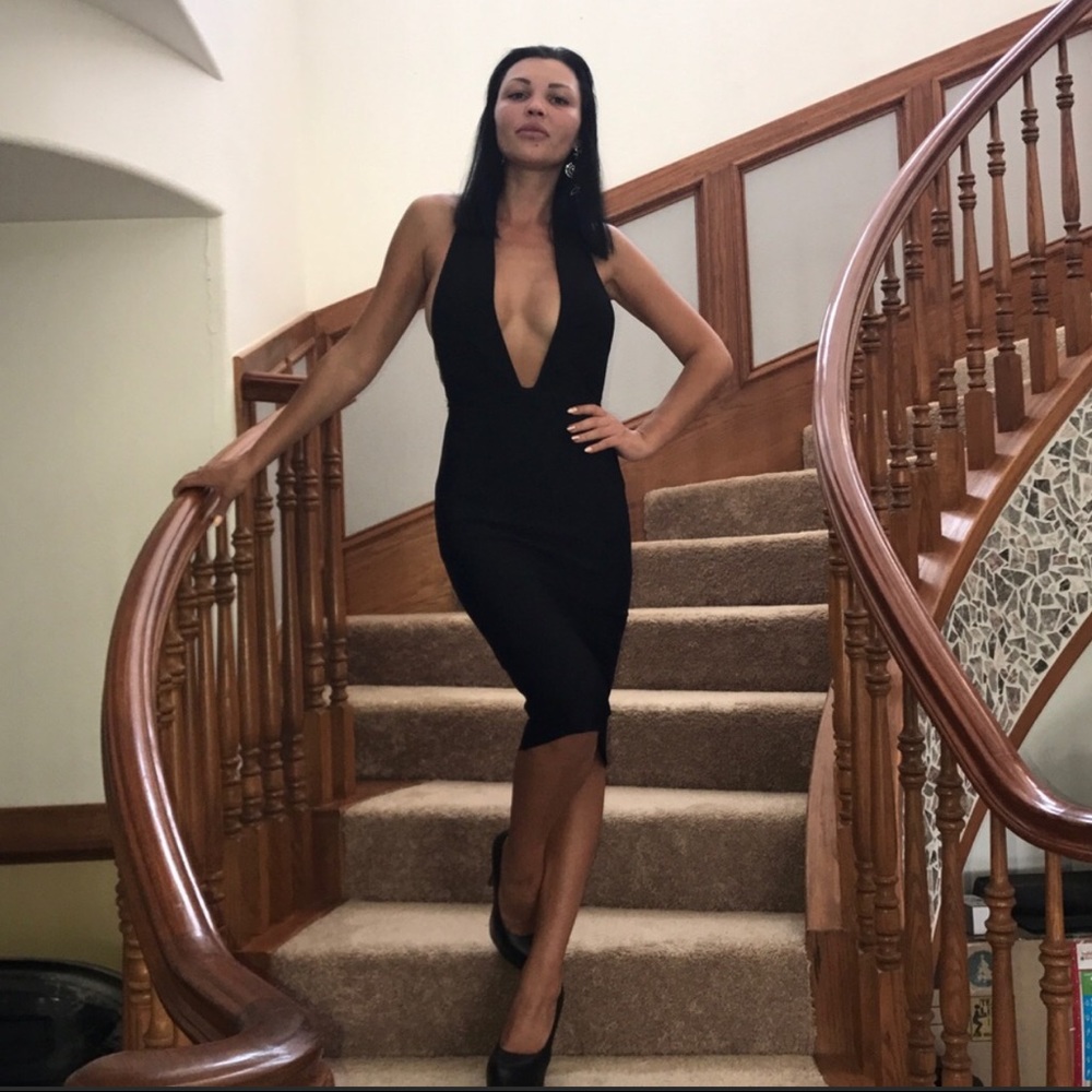 LAST ONE🔥 THICK HIGH QUALITY BANDAGE DRESS - Picture 2 of 8