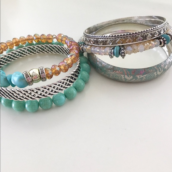 Turquoise Necklace and Bracelet Set - Picture 4 of 4