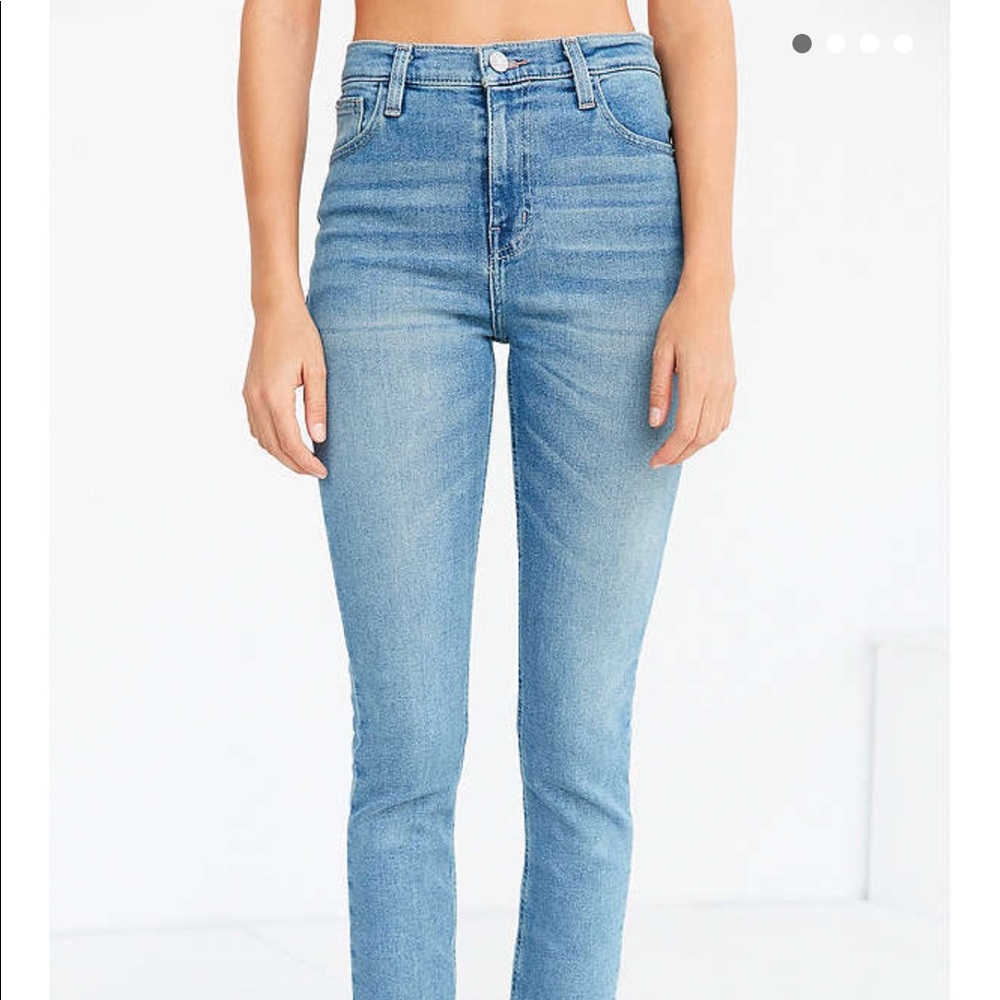 Urban Outfitters BDG WHITE Girlfriend Jeans 25