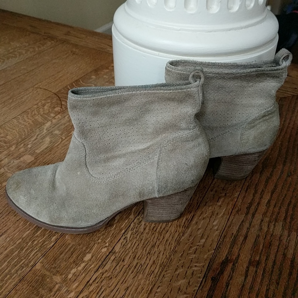 Ivanka Trump suede boots