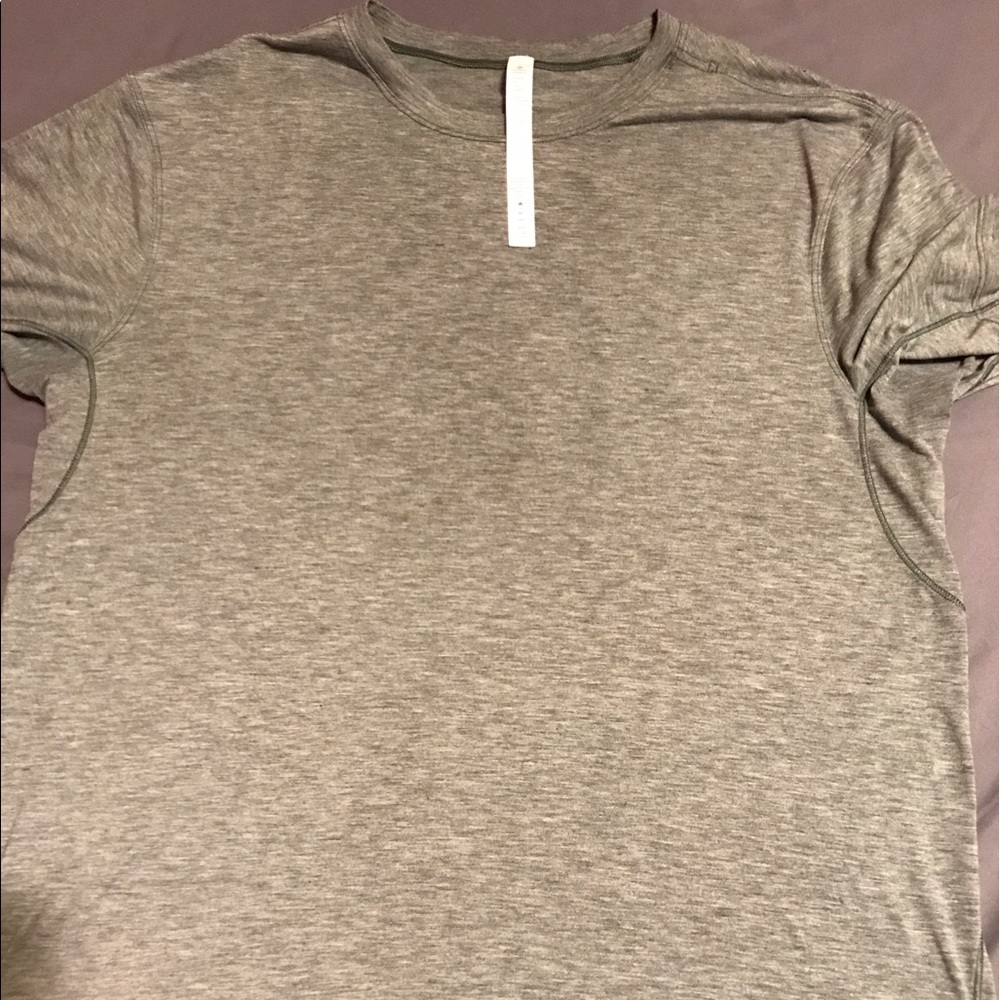 Lululemon heathered green INTERSEC tee L