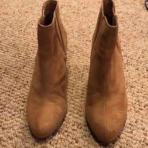 Forever 21 booties NEVER BEEN WORN size 6.5