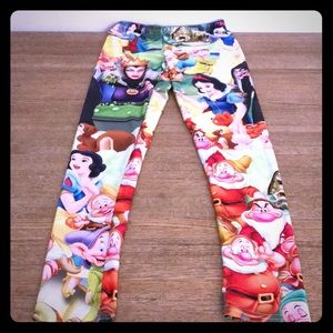 Snow White Leggings - Never worn