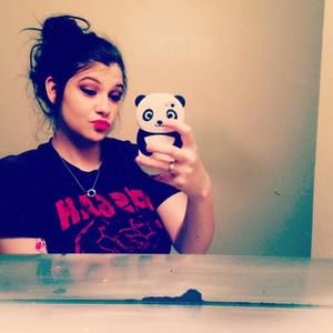 Meet your Posher, Marissa