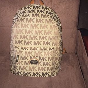 Michael Kors new Large Backpack