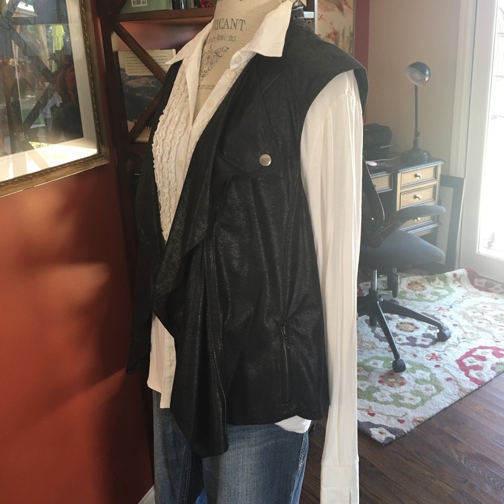 Black INC vest - NWOT!
