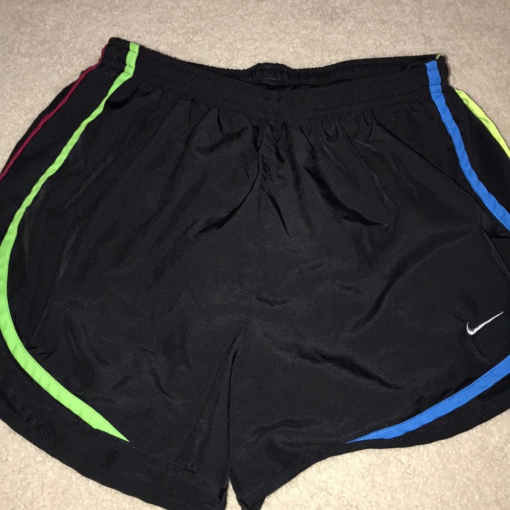 multi colored nike shorts!!! seize medium!