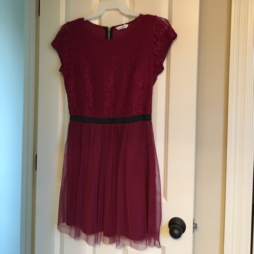 Speechless Knee-Length Dress w/Tulle Skirt.