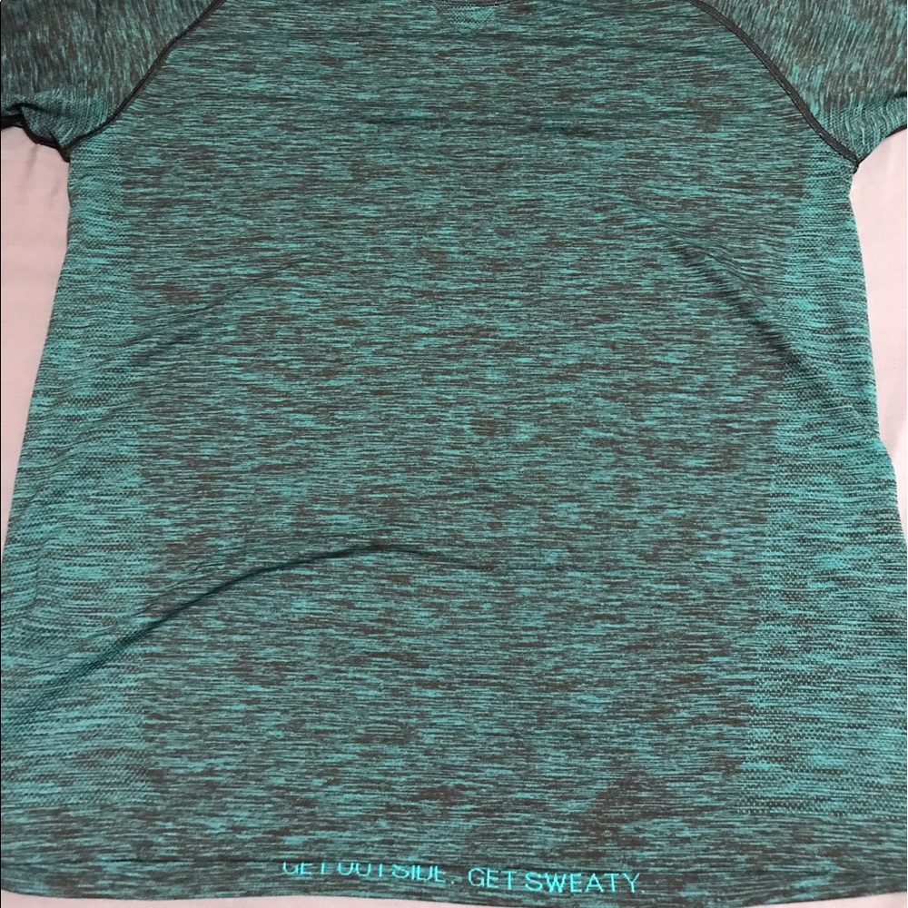 Lululemon heathered green metal vent tech L