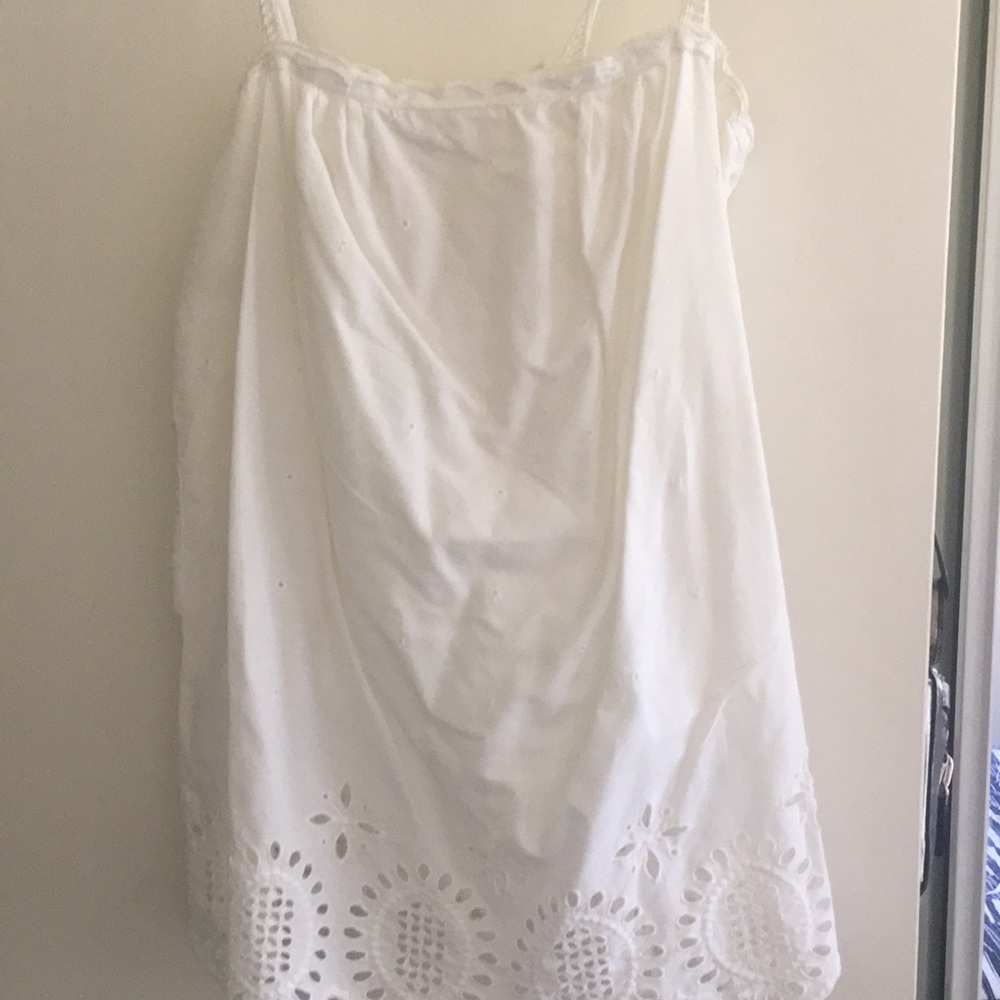 White roxy top! Worn handful of times!