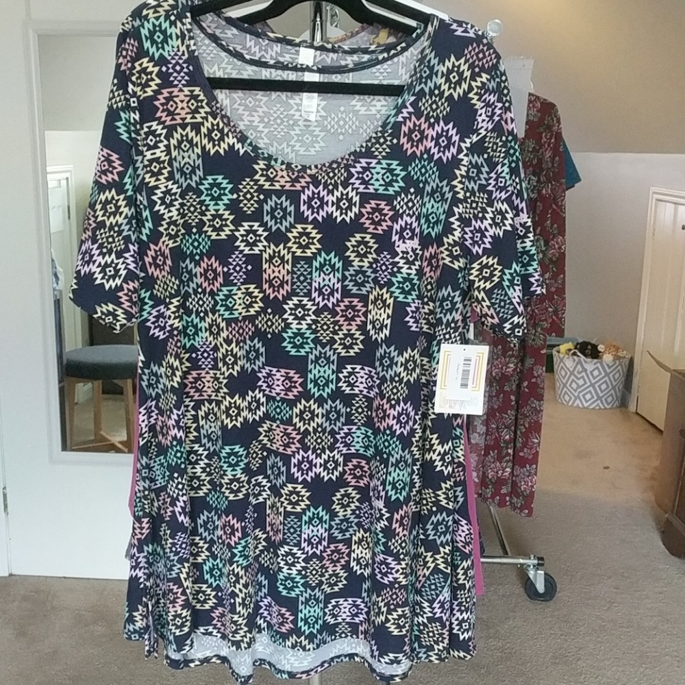 LuLaRoe Perfect T