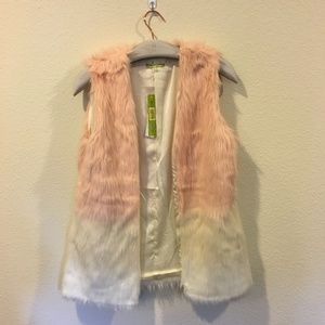 Gianni Bini Jackets & Coats - NWT Gianni Bini ombre pink fur vest Gianni Bini Jackets & Coats - NWT Gianni Bini ombre pink fur vest