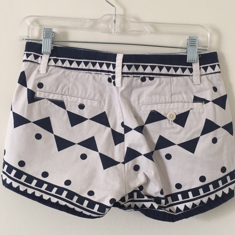 Patterned shorts - Picture 2 of 3