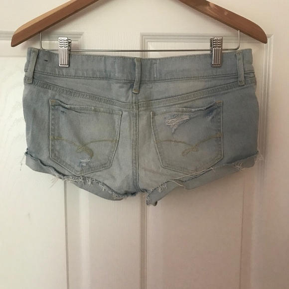 Gilly Hicks Denim Shorts - Picture 2 of 2