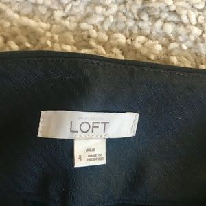 Black Ann Taylor straight leg stretch size 4