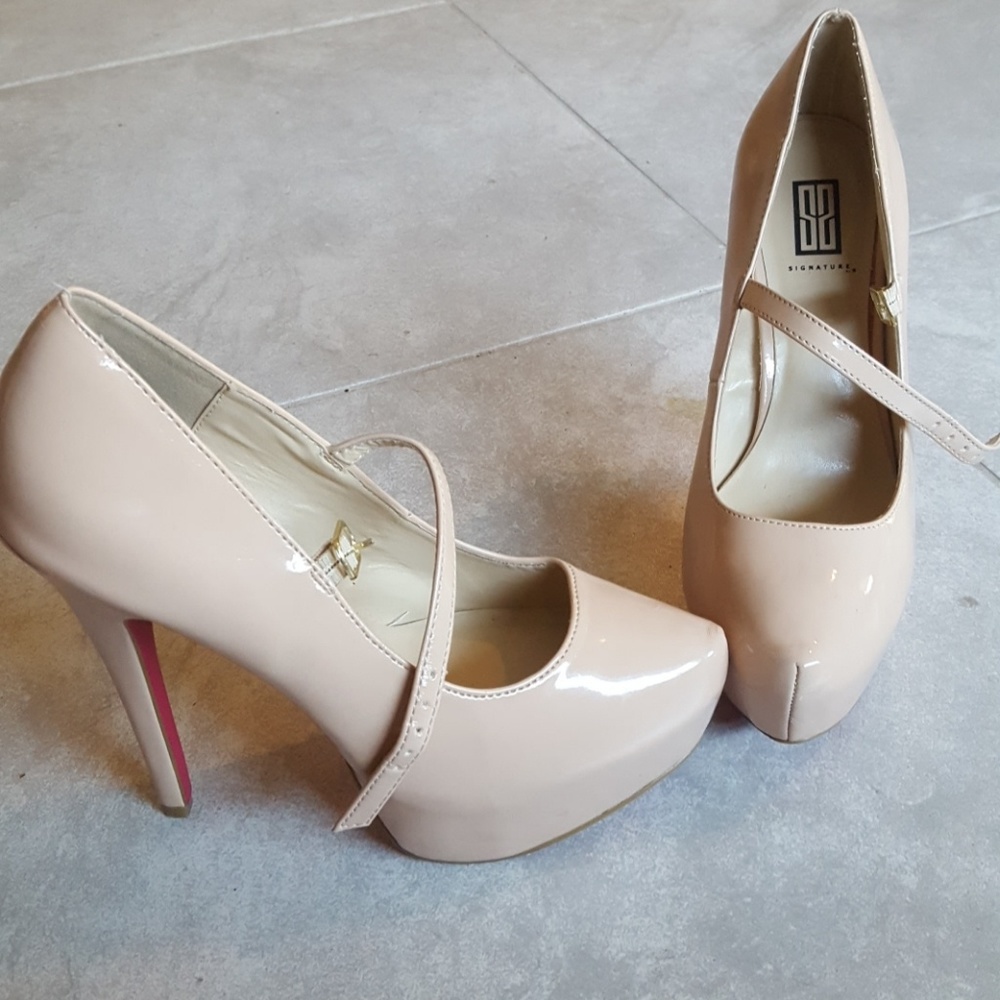 Signature Cream Stiletto