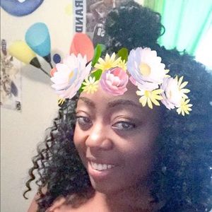 Meet your Posher, Dominique