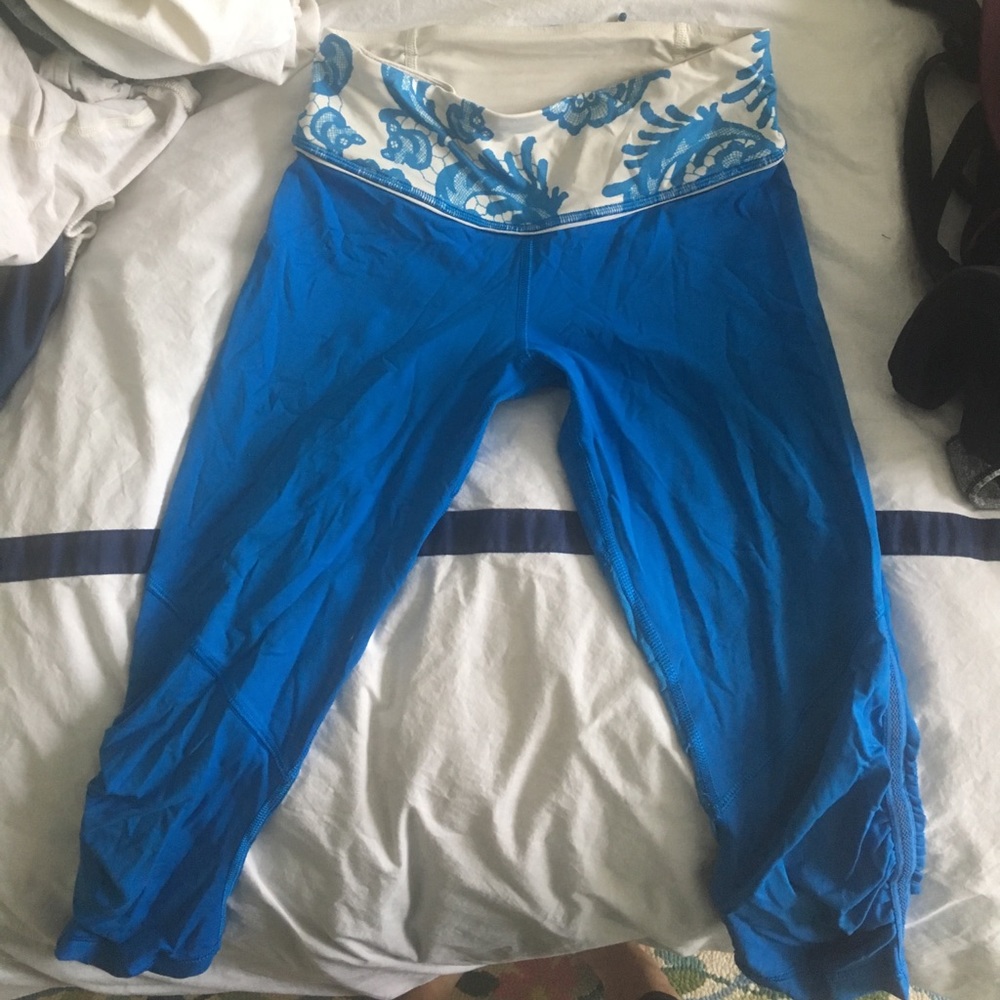 Lululemon crop work out pants