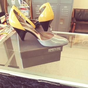KENNETH COLE