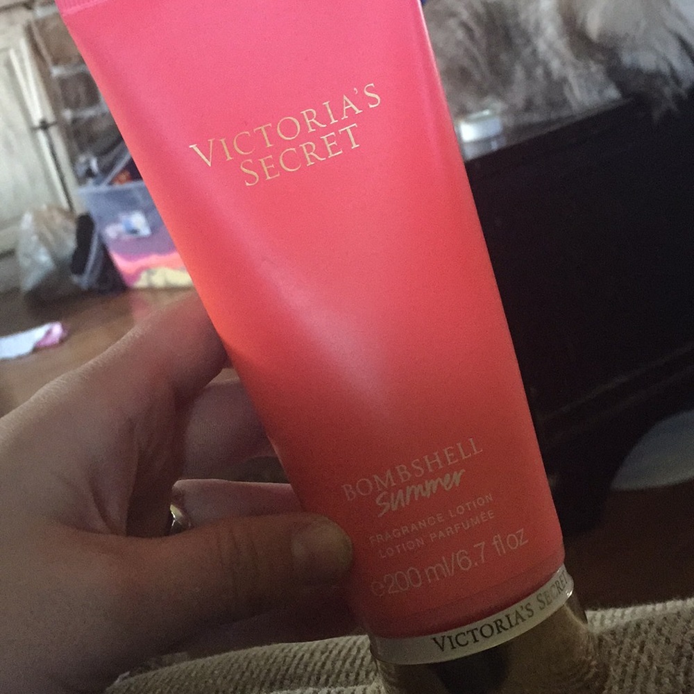 victoria secret bombshell summer lotion