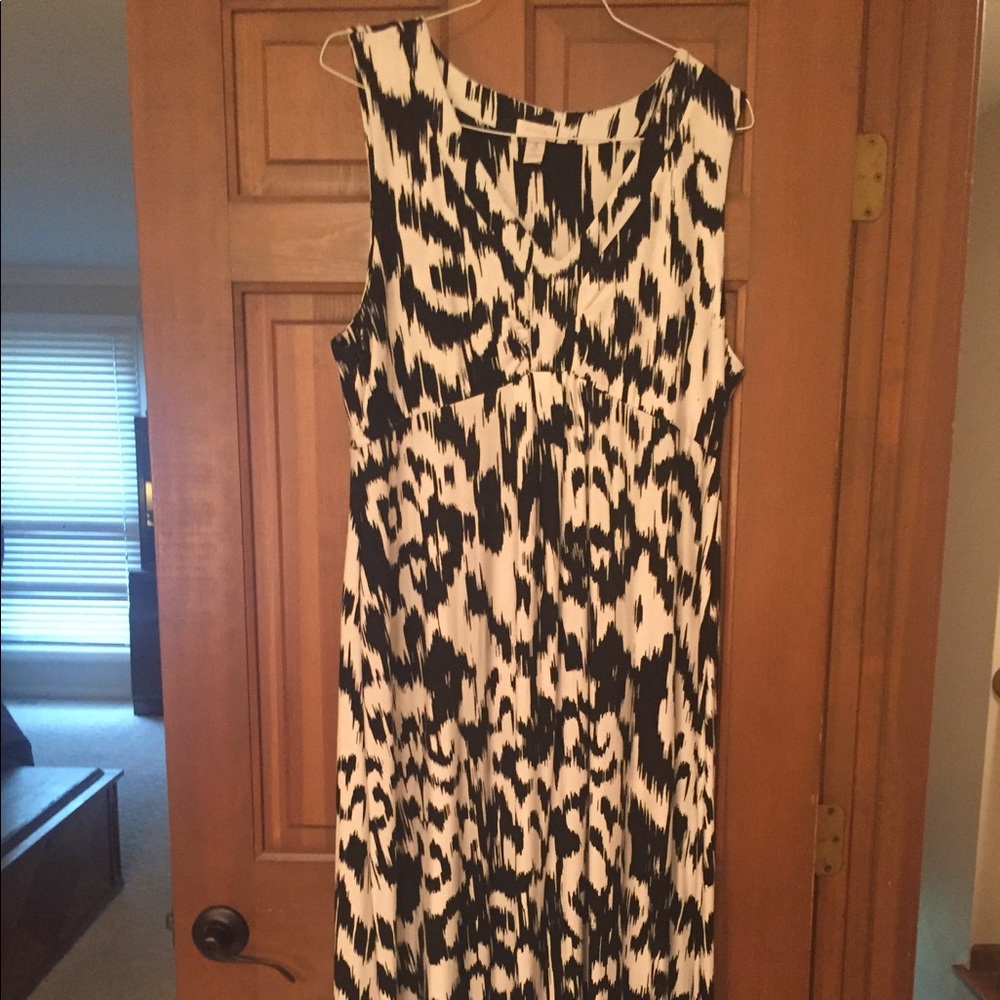 Chico's size 3 dress black and white.