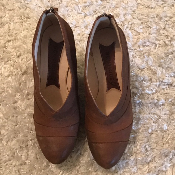 Boutique9 "darting" wedge booties - Picture 1 of 5