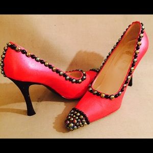 Size 8.5 vintage Dior pump embellished