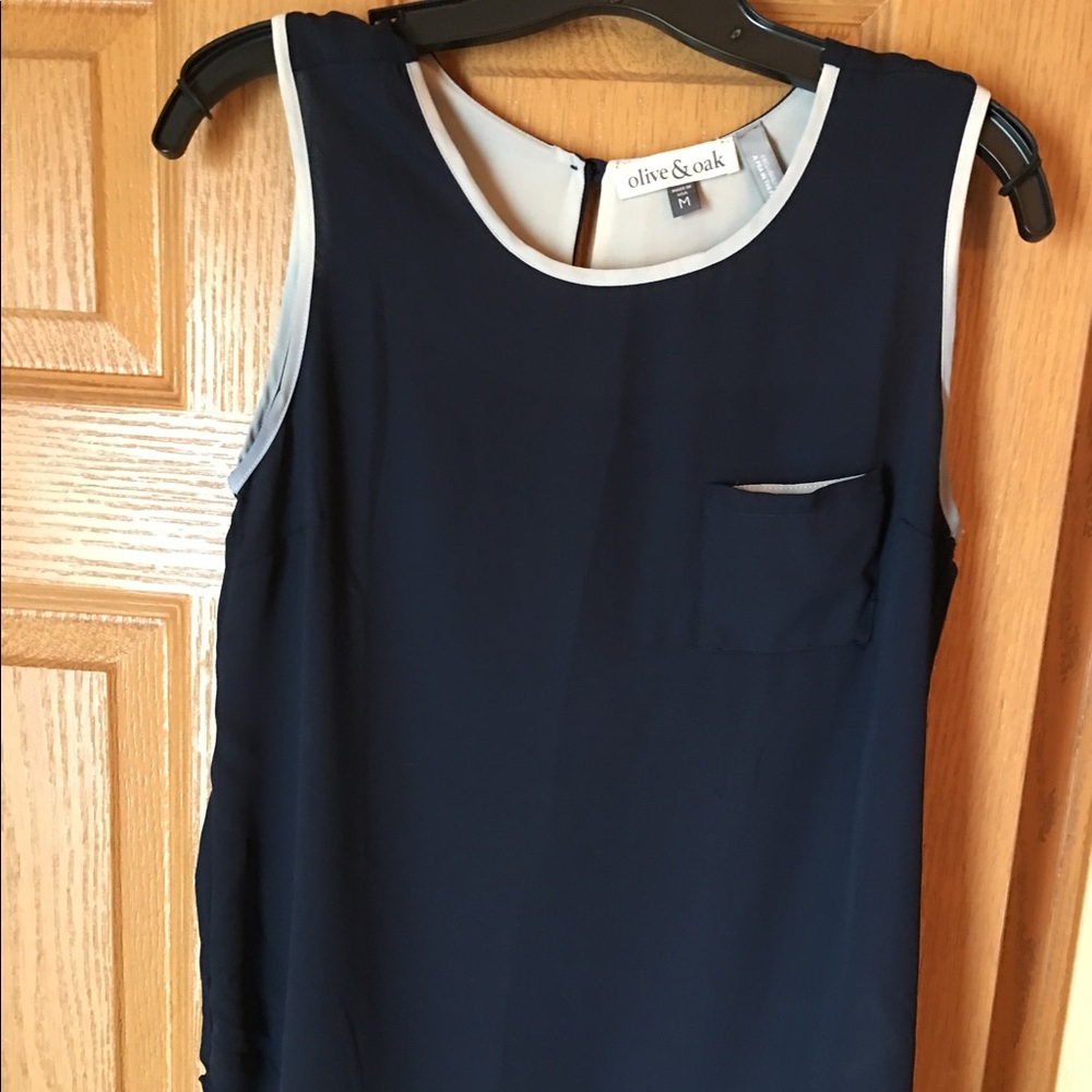 Maternity Olive & Oak size Medium Tank Top EUC