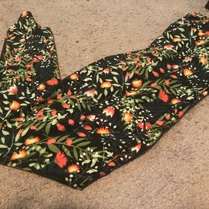 Lularoe TC floral leggings