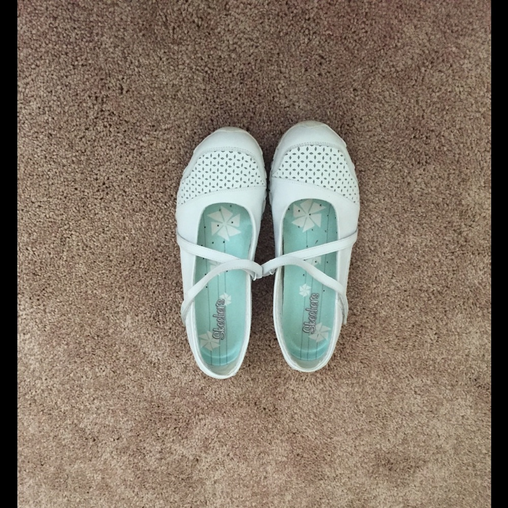 Lightweight sketchers shoes