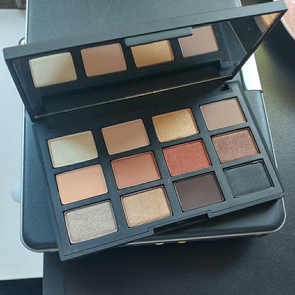 Nars Fully loaded palette