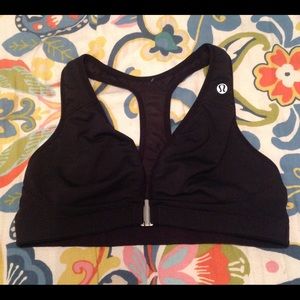 Lululemon Lift and Separate Front Clasp Sports Bra