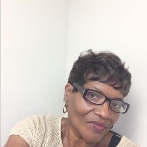 Meet your Posher, Esther