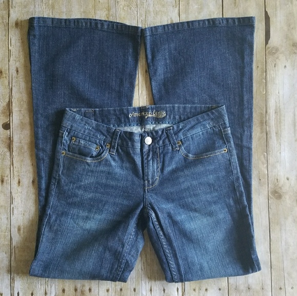 American Eagle Outfitters Flare Leg Jeans - Picture 2 of 4