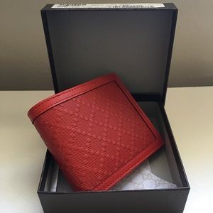 New Gucci Diamond Embossed Leather Wallet (Men's)