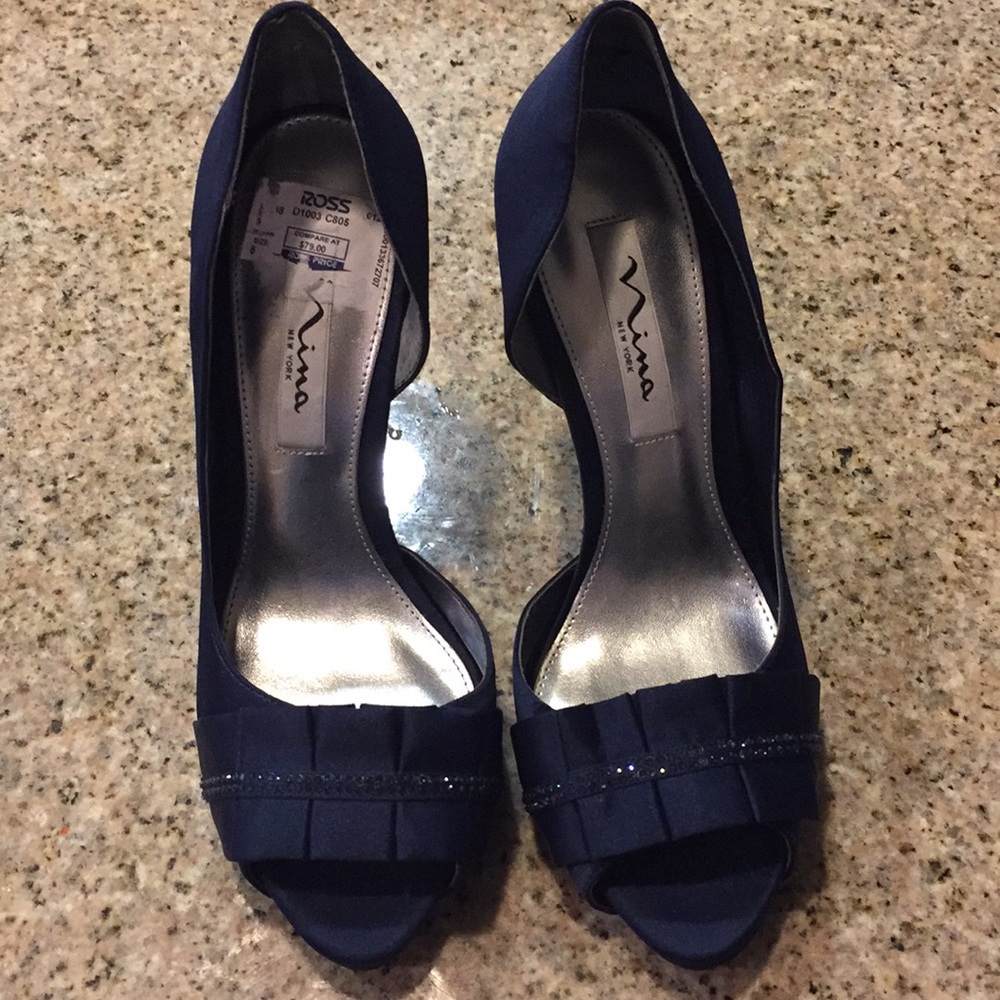 Nina New York dark blue high heels.