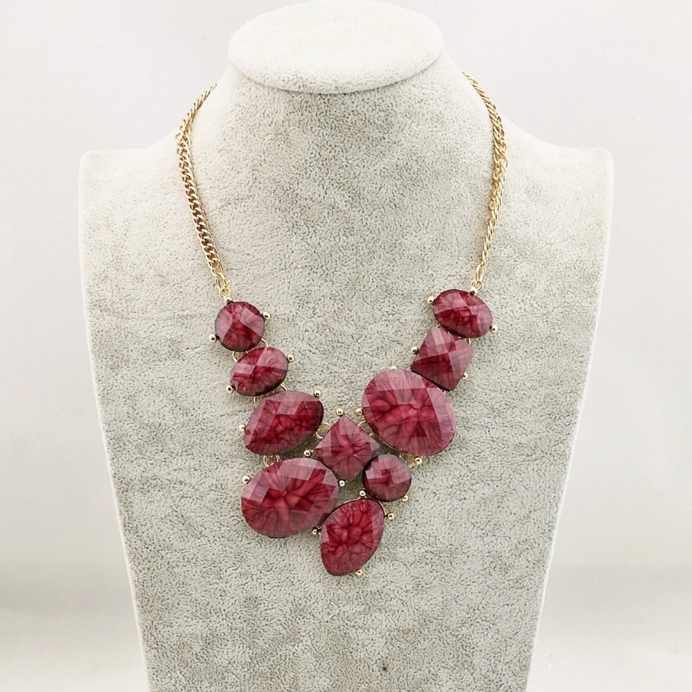 ππ½Red Stone Candy Necklaceππ½ - Picture 4 of 7
