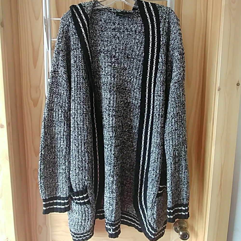 Super long sleeved hoodie sweater