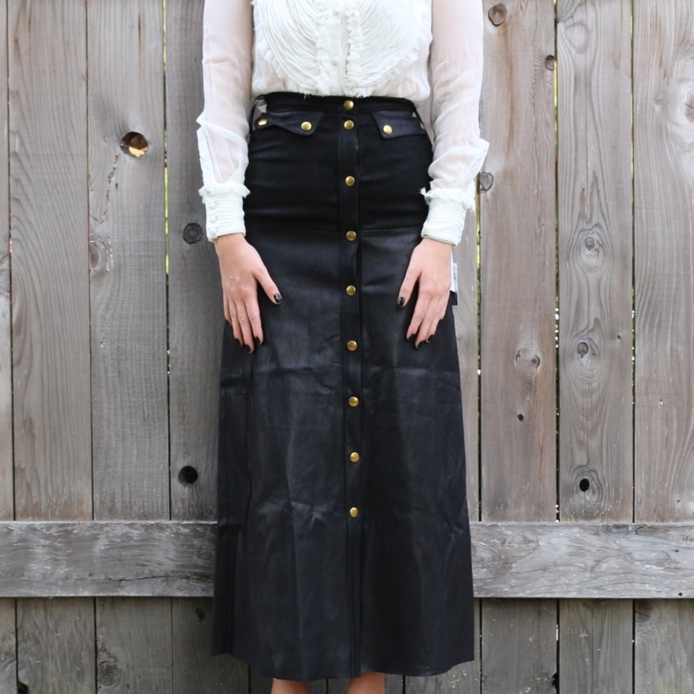 UTZON real leather gold snap front maxi skirt