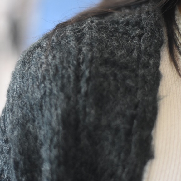 🌾Grey braided Knit Cardigan🌾 - Picture 4 of 5
