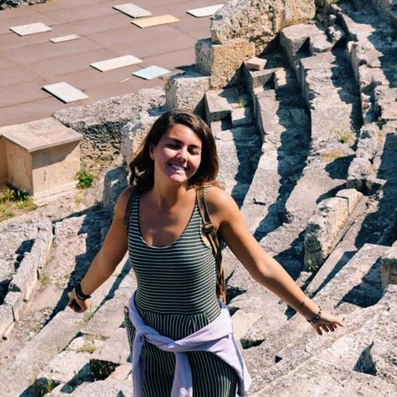 Meet your Posher, Reneé - Picture 1 of 1