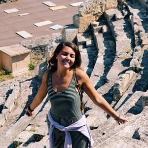 Meet your Posher, Reneé