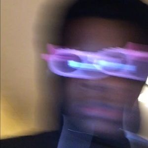 Meet your Posher, Levar