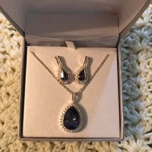 Sapphire necklace and earrings. Fashion jewelry