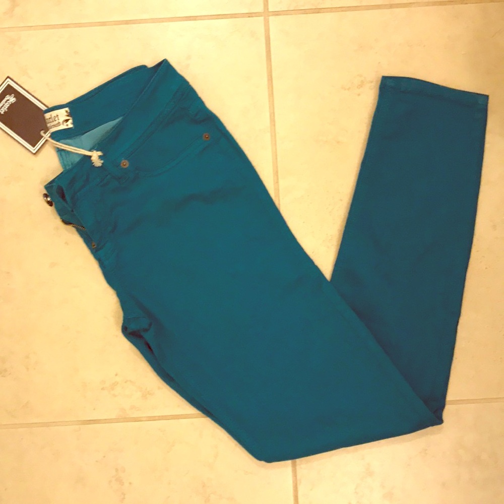 Torquoise skinny jeans!